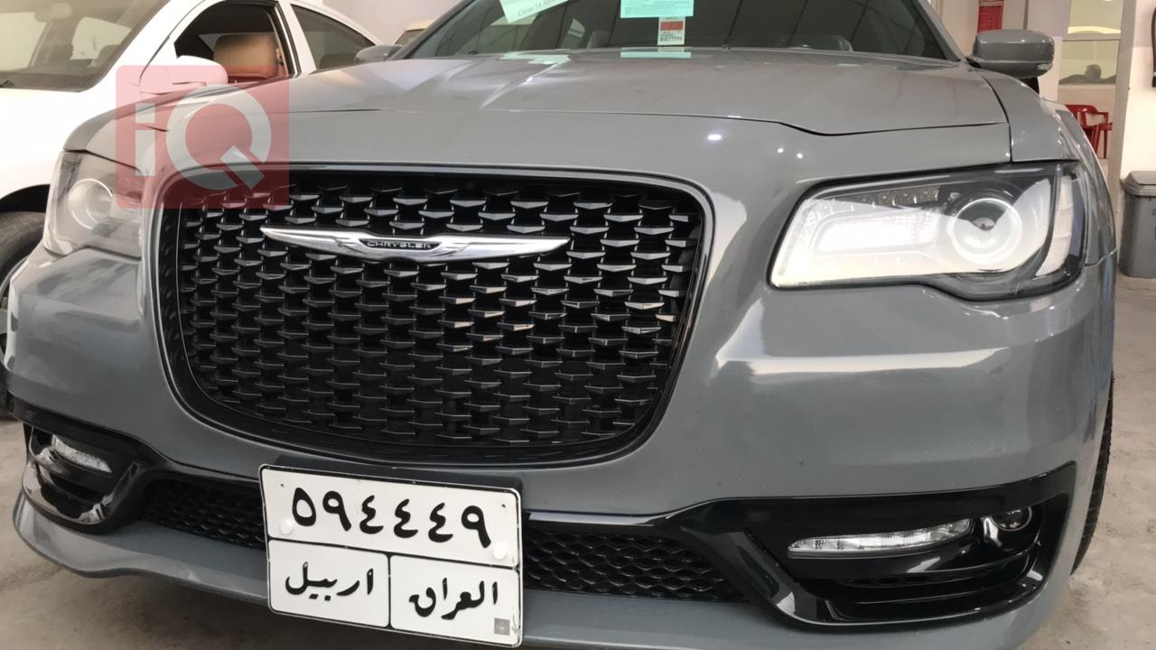 کرایسلەر 300